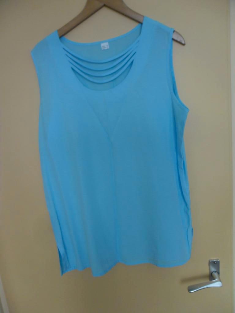 Nieuwe zomertop. Maat 42, Kleding | Dames, Tops, Blauw, Maat 42/44 (L), Nieuw, Ophalen of Verzenden