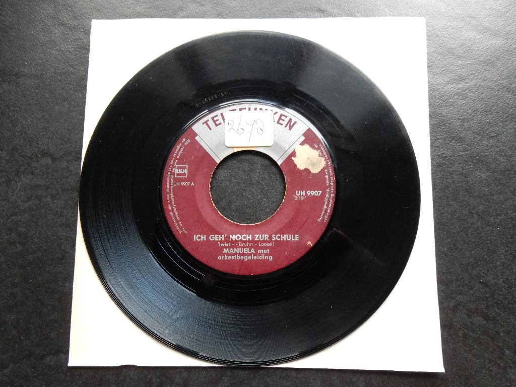 Manuela met Orkestbegeleiding - Ich geh noch zur schule, Ophalen of Verzenden, Zo goed als nieuw, Pop