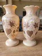 Set antieke opaline vazen, vergulde florale decoratie, Ophalen of Verzenden