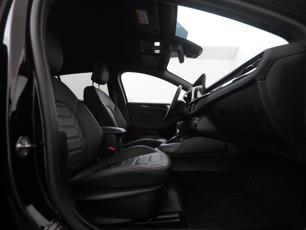 Ford Focus Wagon 1.0 EcoBoost Hybrid ST Line Vignale | Leder, Auto's, Ford, 12 maanden, Gebruikt, Euro 6, Zwart
