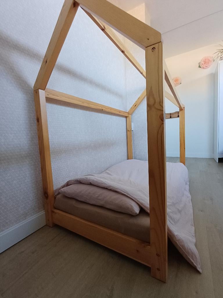 Peuterbed/ Huisbed, Kinderen en Baby's, Kinderkamer | Bedden, 70 tot 85 cm, 140 tot 160 cm, Zo goed als nieuw, Ophalen