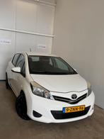 Toyota Yaris 1.0 | Camera | Navi | Dealer onderhouden |, Auto's, 527 kg, Wit, Bedrijf, Handgeschakeld