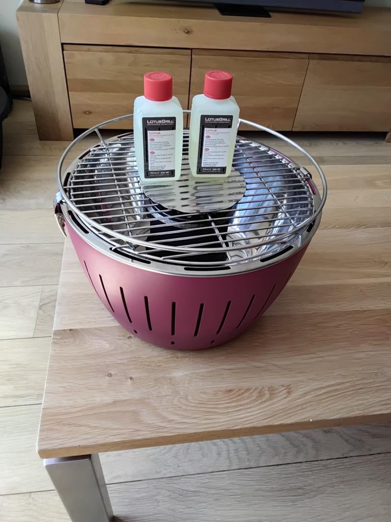 Te koop bijna nieuwe rookvrije Lotusgrill 35cm doorsnee, Ophalen of Verzenden, Zo goed als nieuw