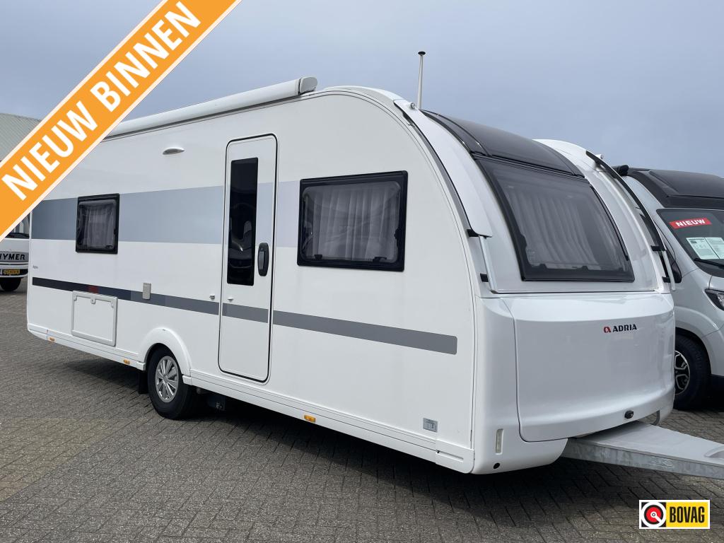Adria Adora 613 UT MOVER/LUIFEL/AIRCO/VLOERVARMING/BT AUDIO, Caravans en Kamperen, Caravans, Rondzit, Bedrijf, Schokbreker, Adria