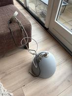 Grijze industriële hanglamp - betonlook, Ophalen, Gebruikt, Metaal, Minder dan 50 cm