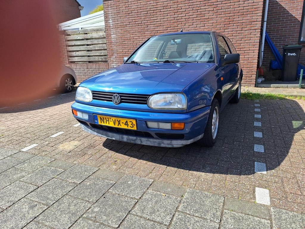 Volkswagen Golf 1.4 CL 44KW 1996 Blauw, Auto's, Voorwielaandrijving, 40 €/maand, 4 cilinders, Blauw