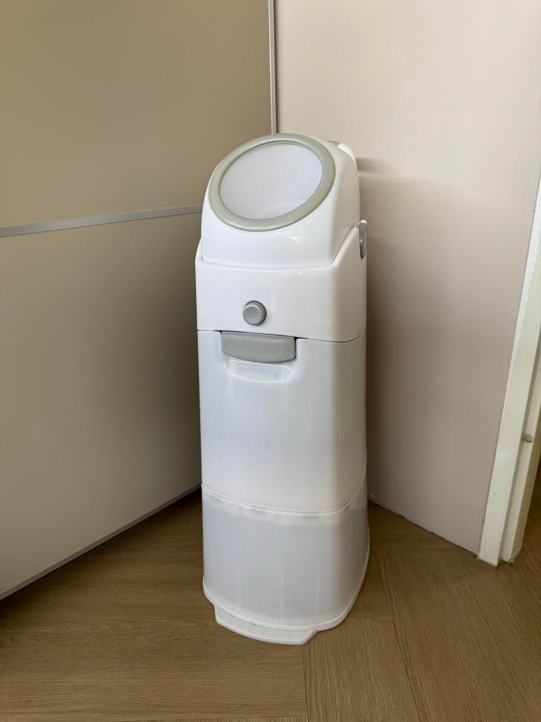 Ruime grote luieremmer., Ophalen of Verzenden, Gebruikt