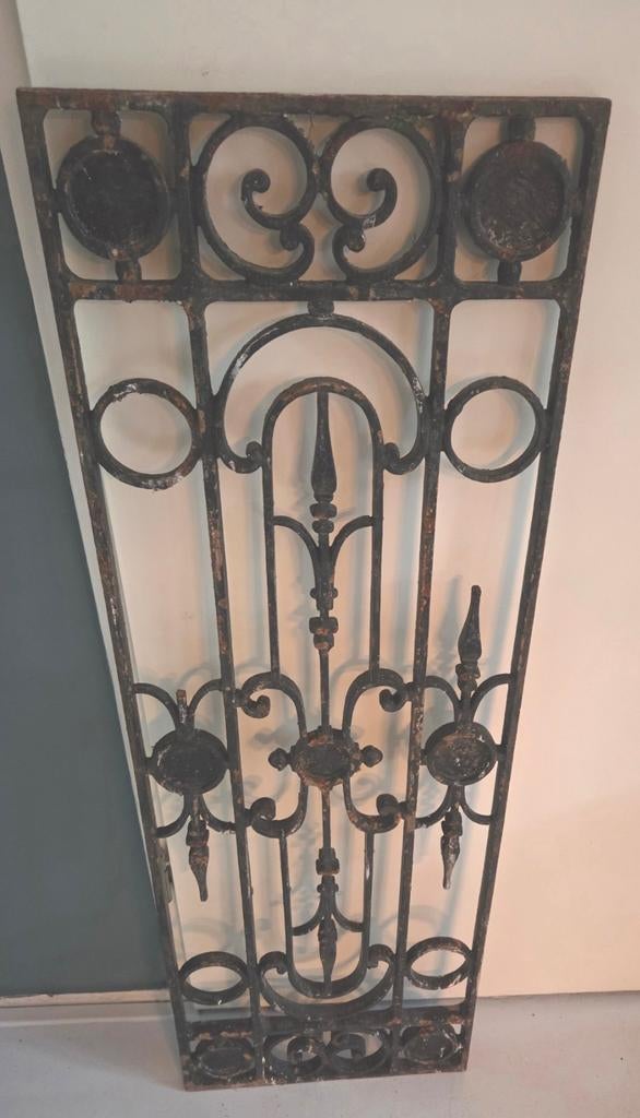 Antiek Frans gietijzeren rooster in goede staat., Ophalen