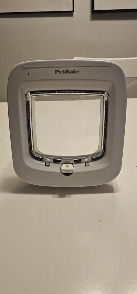 PetSafe microchip kattenluik met tunnel – zo goed als nieuw, Ophalen of Verzenden, Zo goed als nieuw