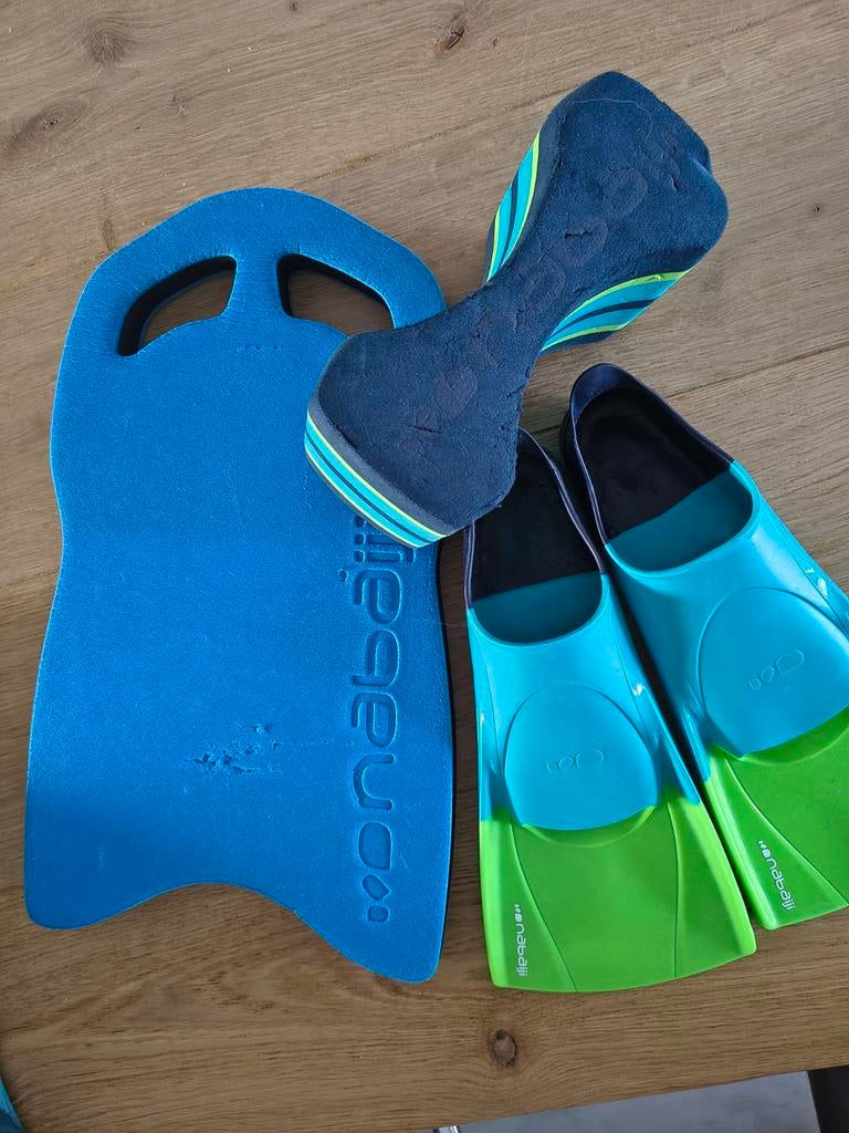 Zwemflippers (39/40), zwemplankje en pull buoy set Decathlon, Ophalen, Gebruikt