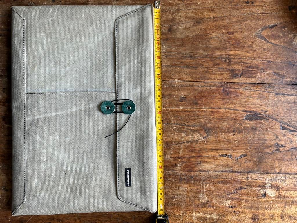 FREITAG SLEEVE voor documenten/iPad/laptop, Computers en Software, Laptophoezen, Ophalen of Verzenden, Zo goed als nieuw