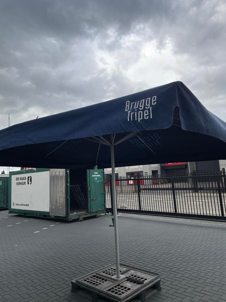 Blauwe Brugge Tripel Horeca Parasol 4x4M, Tuin en Terras, Ophalen, Stokparasol, Meer dan 4 meter, Verstelbaar