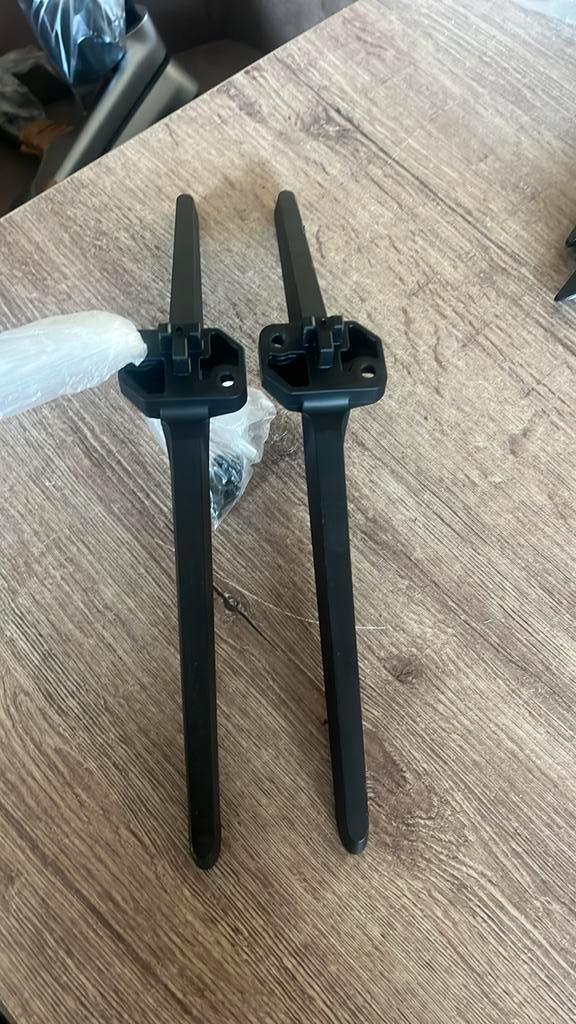 Voetjes Hisense led tv (65A6K, 65E6K), Audio, Tv en Foto, Televisie-accessoires, Zo goed als nieuw, Ophalen of Verzenden