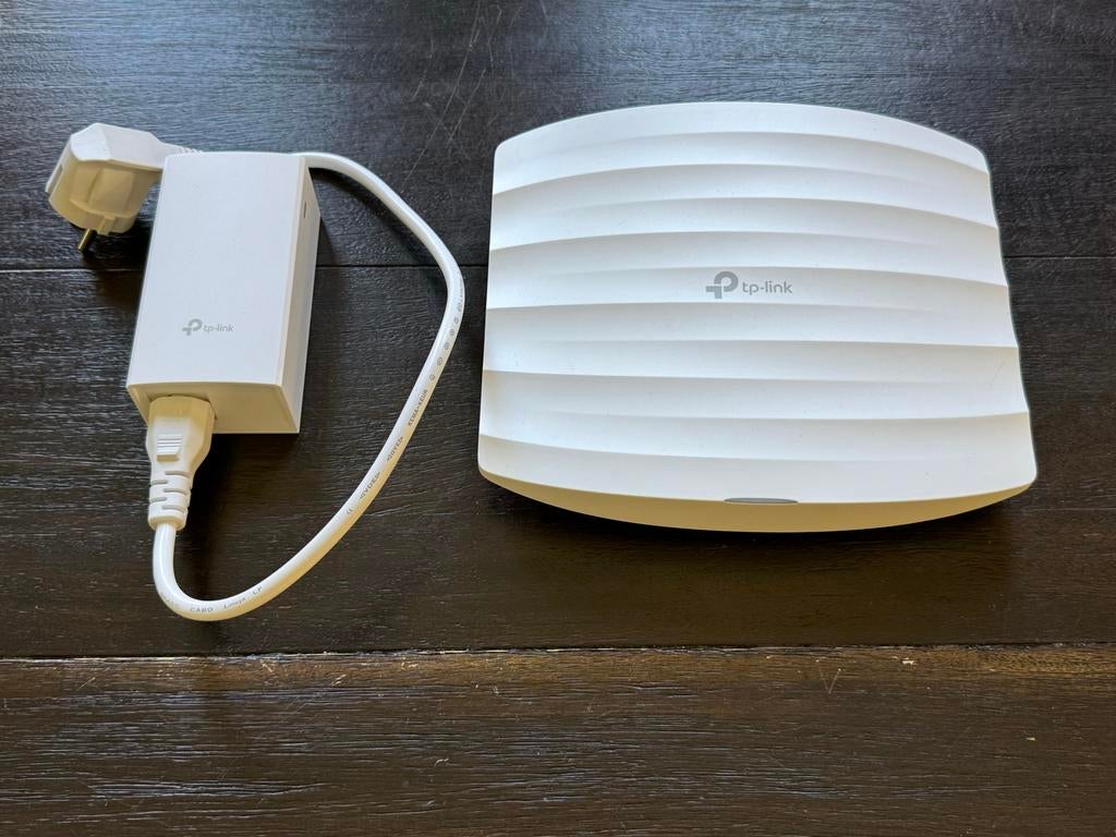 TP-Link Omada EAP245 (WiFi 5) Access Point met voeding, Computers en Software, Accesspoints, Zo goed als nieuw, Ophalen