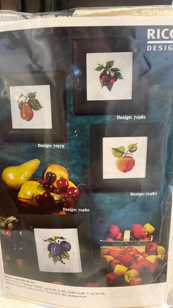 Borduurpakket met 4 schilderijen fruit, Hobby en Vrije tijd, Ophalen of Verzenden, Nieuw, Borduurpakket