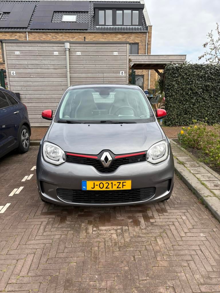 Renault Twingo 1.0 SCe 75pk 2020 Grijs, Auto's, Voorwielaandrijving, 4 stoelen, Origineel Nederlands, Handgeschakeld