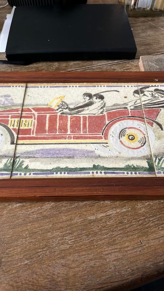Schitterde tegeltableau jaren 20/30 met racewagen, Ophalen of Verzenden