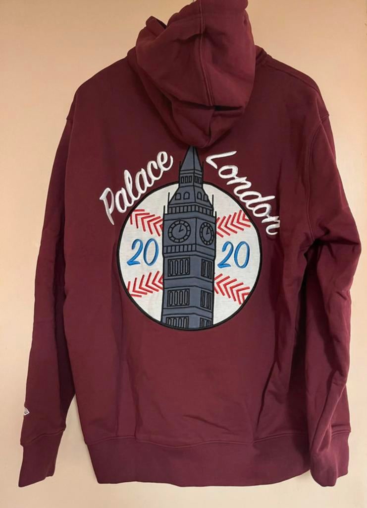 Size M - Palace x New Era hoodie ‘London / cordovan’ (2020), Verzenden, Nieuw, Maat 48/50 (M), Overige kleuren
