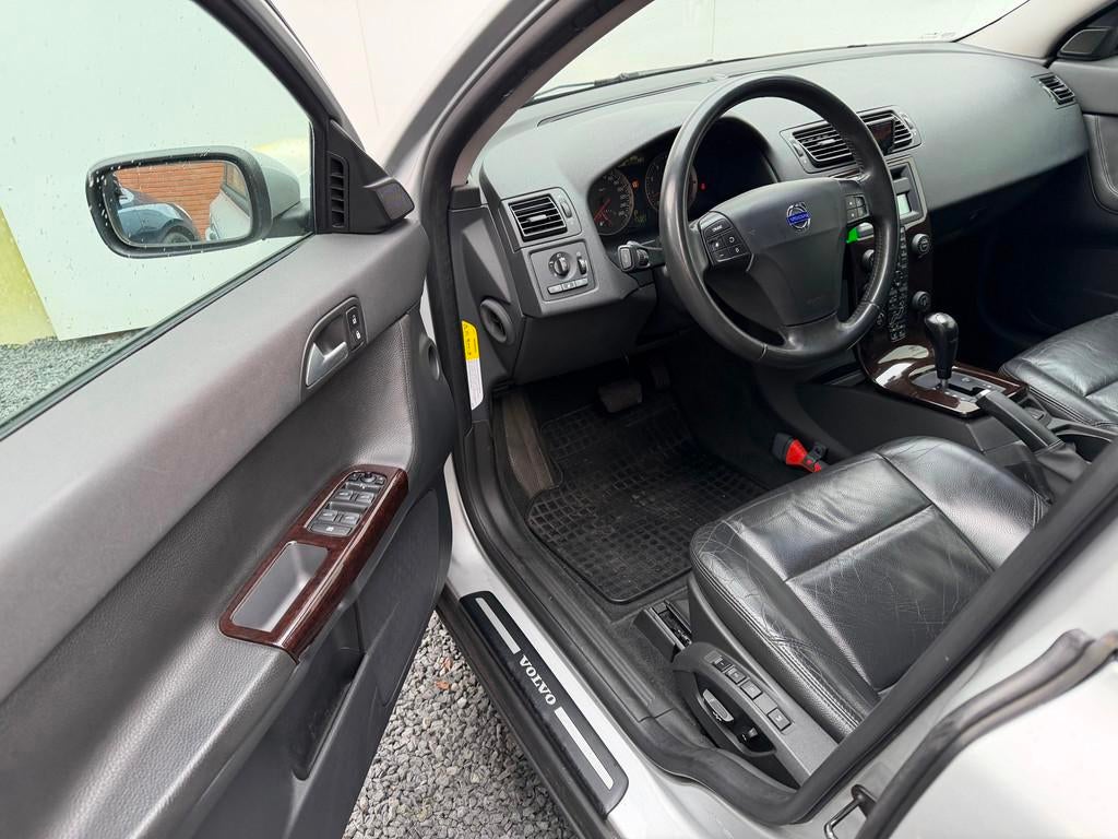 Volvo V50 2.4 Exclusive | 2005 | Automaat | Volledig dealer, 1378 kg, Gebruikt, Stoelverwarming, 2435 cc