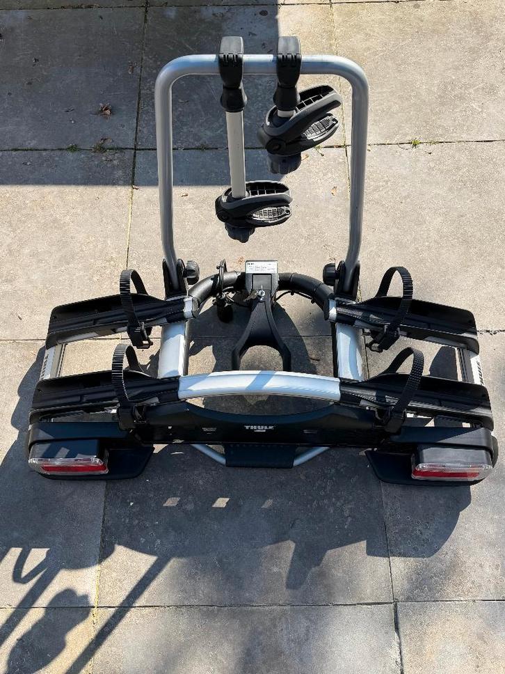 Thule Euroway G2 921 fietsendrager kantelbaar, Auto diversen, Fietsendragers, Zo goed als nieuw, Trekhaakdrager, 2 fietsen, Brede banden