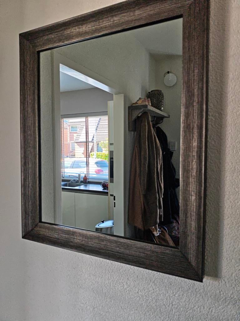Spiegel 60x70 cm met lijst, Ophalen of Verzenden, Zo goed als nieuw, Minder dan 100 cm, Rechthoekig