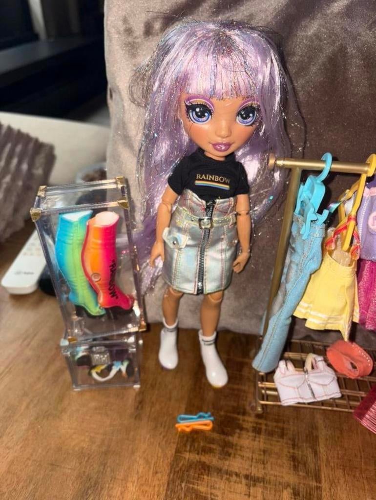 Rainbow High pop in goede staat, Kinderen en Baby's, Ophalen of Verzenden, Zo goed als nieuw, Overige typen