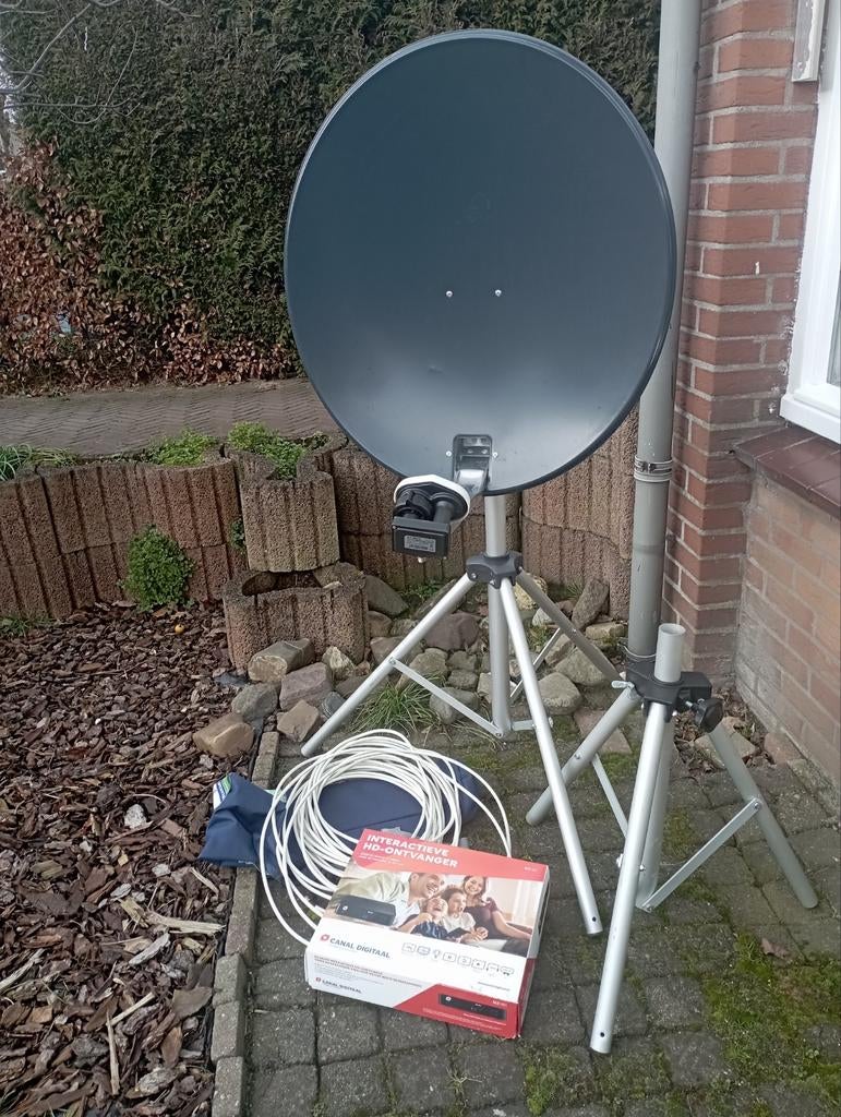 Complete Canal Digitaal schotelset met ontvanger en kabels, Ophalen, Gebruikt, (Schotel)antenne, Overige merken