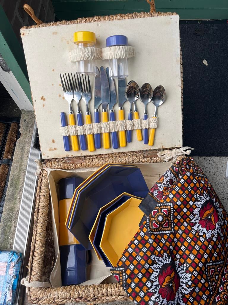 Vintage Picknickmand met Servies en Bestek - Geel/Blauw, Ophalen, Natuurlijk materiaal, Meerkleurig, Overige merken