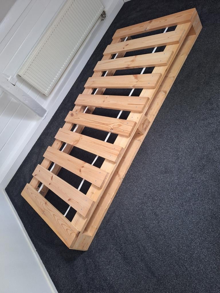 Pallet bed 90x200, Ophalen, Gebruikt, 90 cm, Eenpersoons