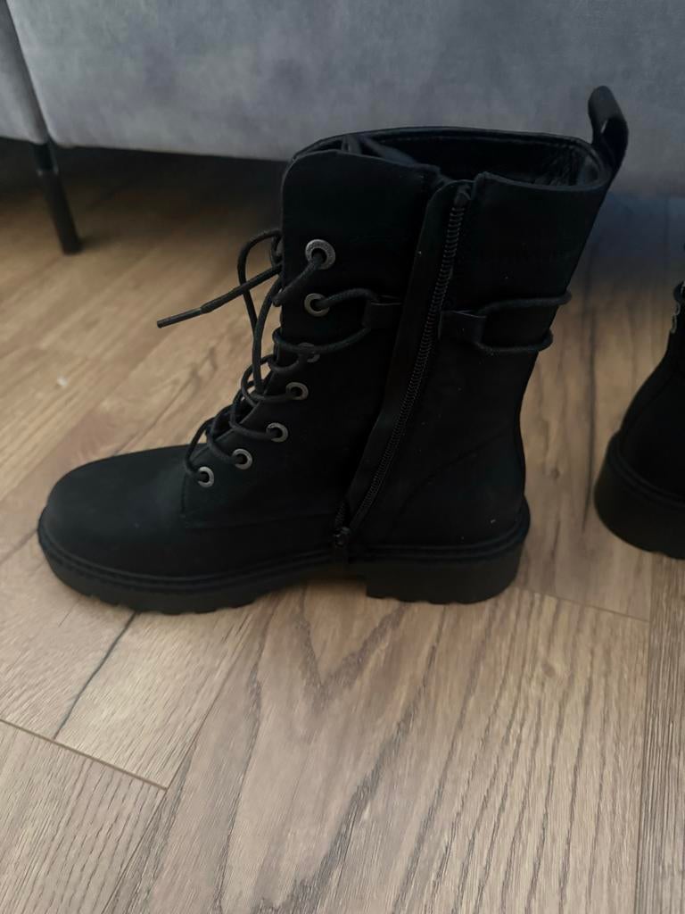 McGregor laarzen maat 38, Kleding | Dames, Schoenen, Ophalen of Verzenden, Nieuw, Zwart, Lage of Enkellaarzen