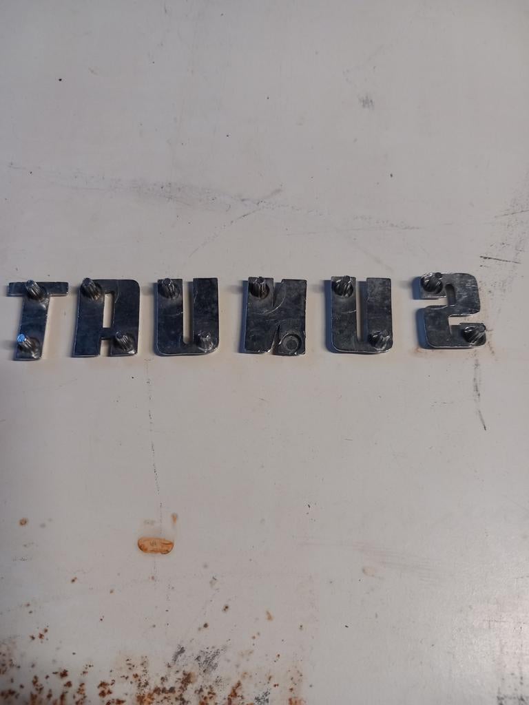 Ford taunus embleem, Ophalen, Ford