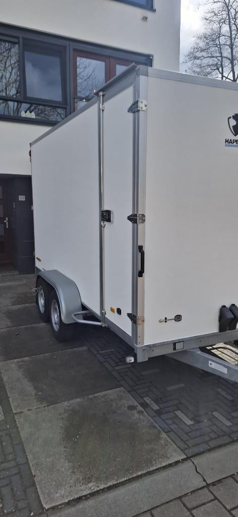 Hapert Sapphire L2 3500kg XL gesloten aanhanger tandemasser, Auto diversen, Aanhangers en Bagagewagens, Ophalen, Zo goed als nieuw