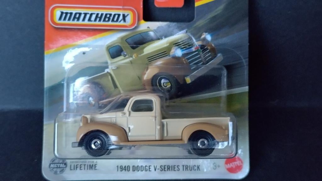 Dodge V series truck 1940 1:64 3inch Matchbox Pol, Verzenden, Nieuw, Matchbox@mattel.com, 1186mj 1 nl