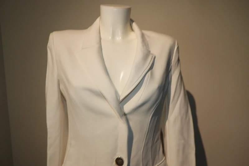 Elisabetta Franchi hagel witte blazer gouden merk knopen, Kleding | Dames, Jasjes, Kostuums en Pakken, Wit, Jasje, Maat 36 (S)