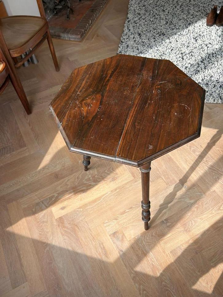 Zeshoekige bijzettafel met 3 poten - Vintage hout, Antiek en Kunst, Antiek | Meubels | Tafels, Ophalen