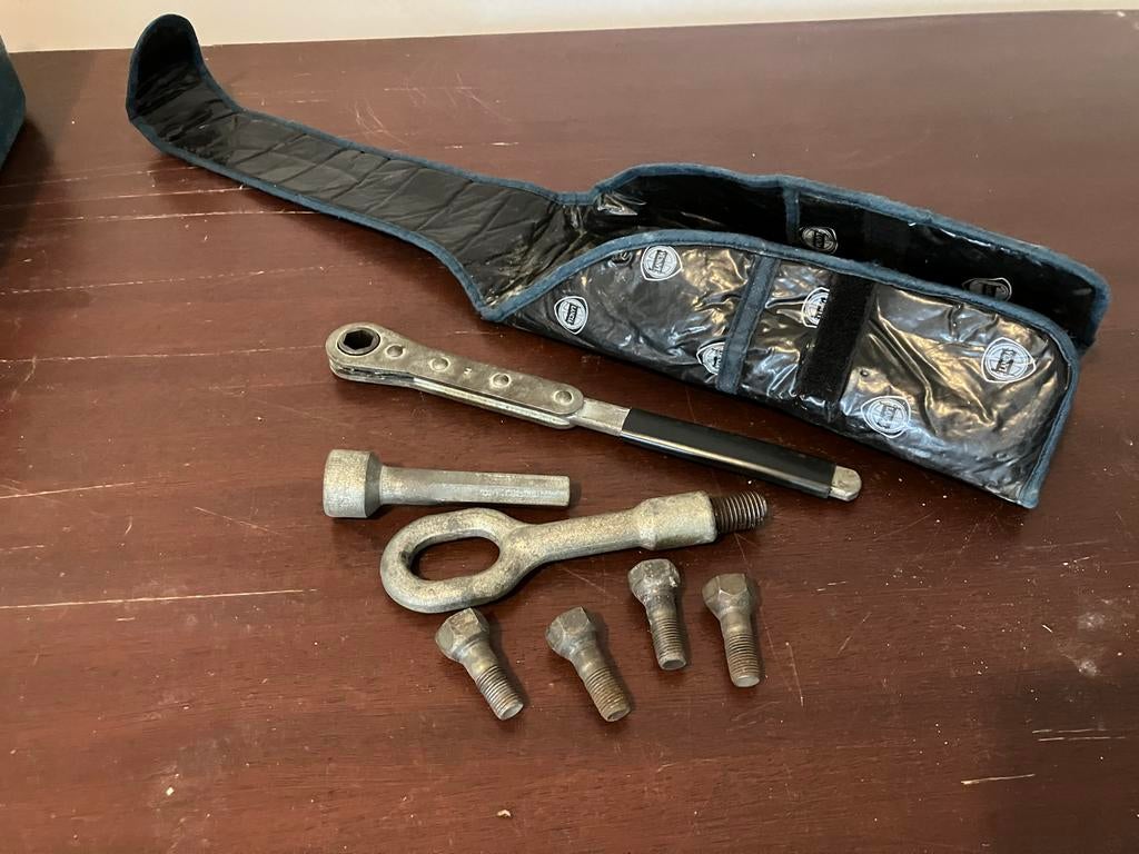 Reserve wiel set voor Lancia Delta, incl. 4 wielbouten, Ophalen of Verzenden, Gebruikt, Lancia