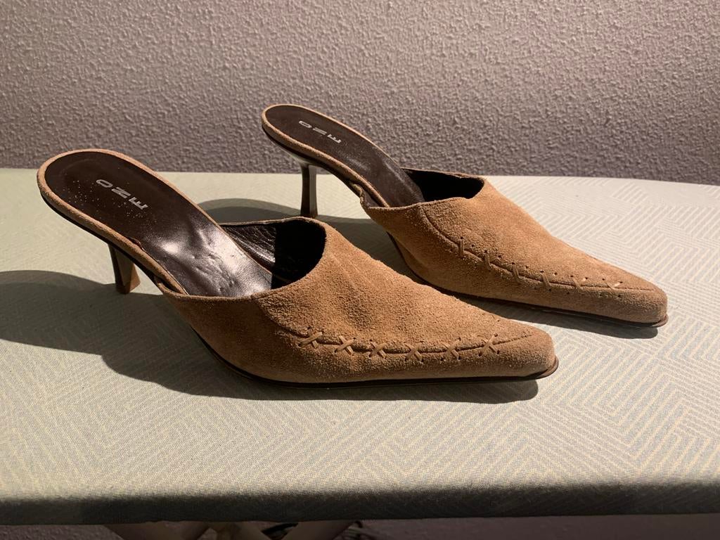 Suède muiltjes - Mt 37, Kleding | Dames, Schoenen, Ophalen, Gedragen, Beige, Sandalen of Muiltjes