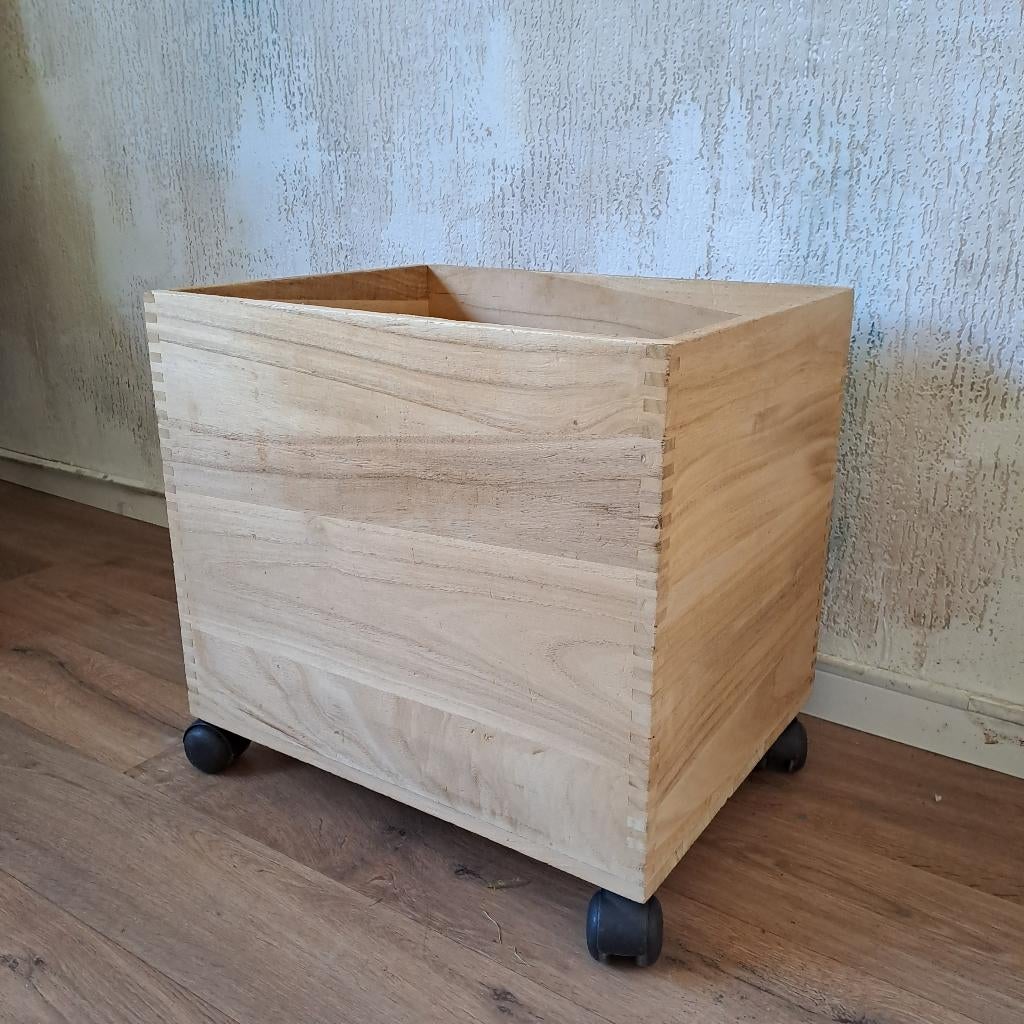 Opbergbox op wielen hout, Ophalen, Zo goed als nieuw, Overige typen