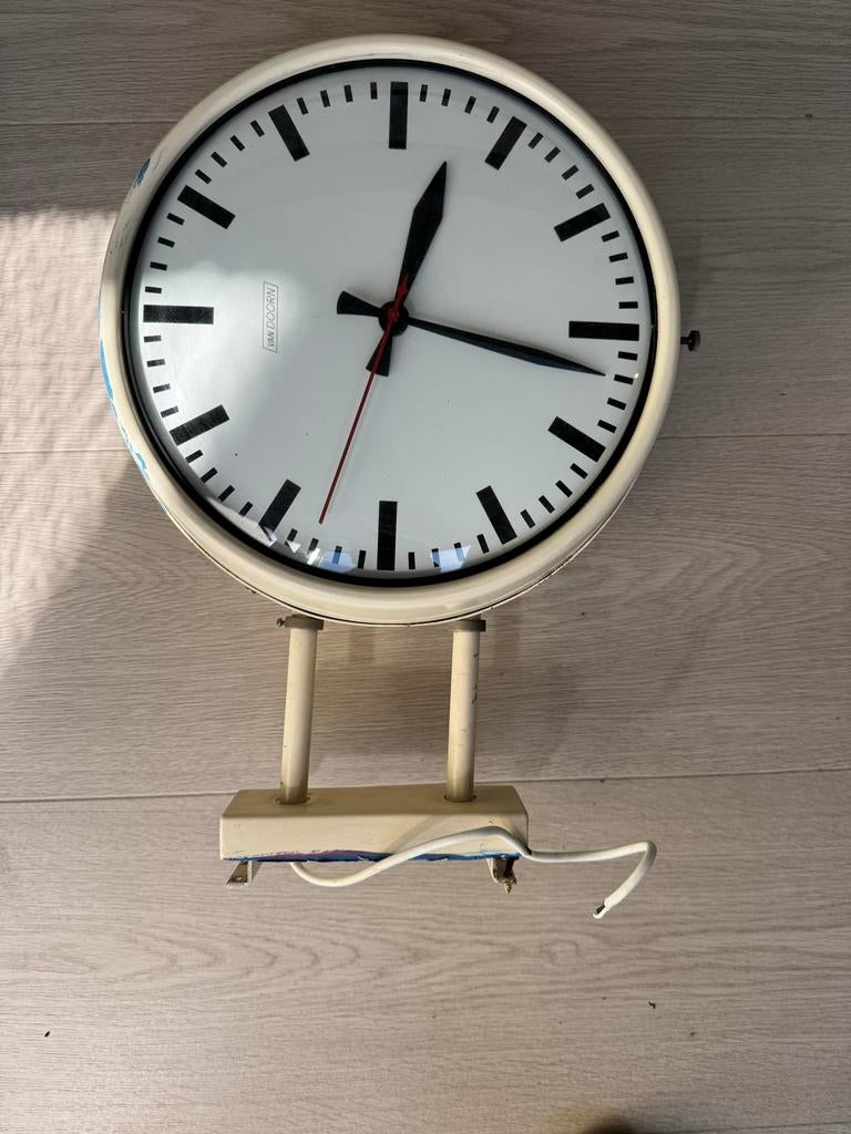 Vintage Van Doorn schoolklok - Dubbelzijdig, Ophalen of Verzenden