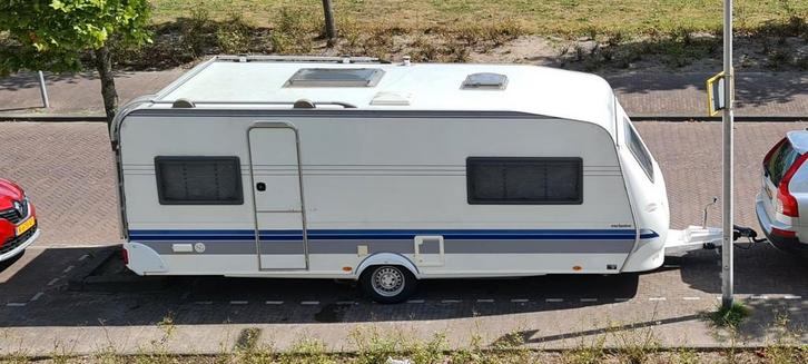 Hobby 560 UFF 2003 Queensbed Mover Rondzit Magnetron, Caravans en Kamperen, Caravans, Particulier, tot en met 4, 1250 - 1500 kg