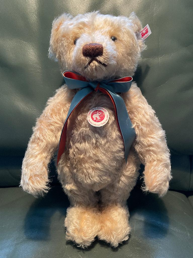 Steiff British Collectors Teddybeer 2021 35 cm. EAN 690945, Ophalen of Verzenden, Nieuw, Stoffen beer, Steiff
