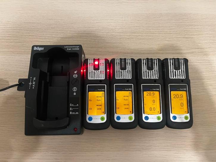 Dräger X-am 2500 gasmeters  4 stuks + lader, Doe-het-zelf en Verbouw, Meetapparatuur, Gebruikt, Ophalen of Verzenden