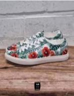 Kenneth Cole - Prachtige sneakers maat 42 - Nieuw €120, Wit, Kenneth Cole, Nieuw, Ophalen of Verzenden