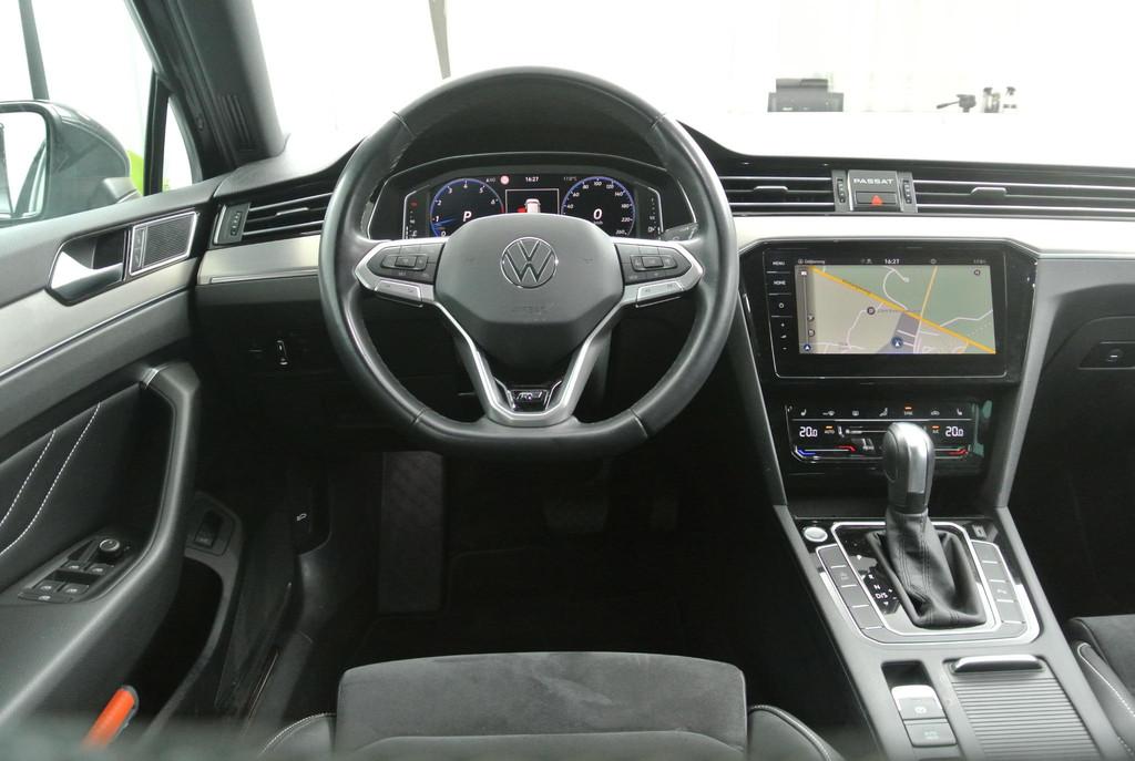 Volkswagen Passat Variant 1.5 TSI 150pk DSG R-Line Business, Auto's, Volkswagen, 730 kg, 4 cilinders, Origineel Nederlands, 1600 kg