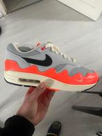 Nike Air Max 1 Patta Waves Hyper Crimson (maat:44/10), Overige kleuren, Nieuw, Ophalen of Verzenden, Sneakers of Gympen