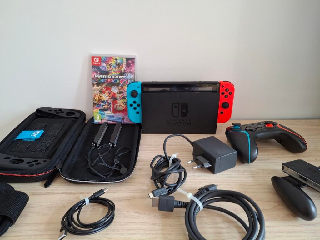 Nintendo Switch met 2 controllers, hoesje en Mario Kart, Met 2 controllers, Ophalen of Verzenden, Switch Original, Gebruikt