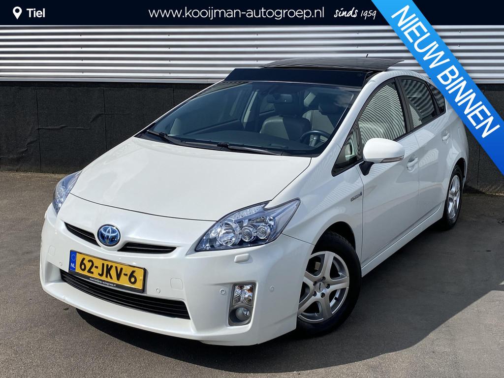 Toyota Prius 1.8 Executive Schuif-/kanteldak met zonnepanele, 136 pk, Gebruikt, 4 cilinders, Wit