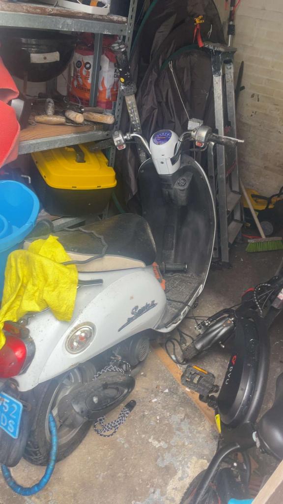 Kymco sento scooter 50cc, Ophalen of Verzenden, Zo goed als nieuw, Benzine, Kymco