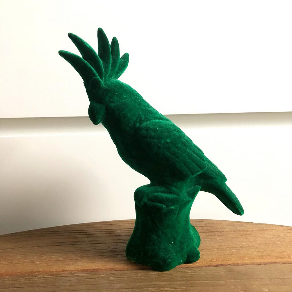 Groene fluwelen kaketoe beeldje, Ophalen of Verzenden, Zo goed als nieuw, Dier