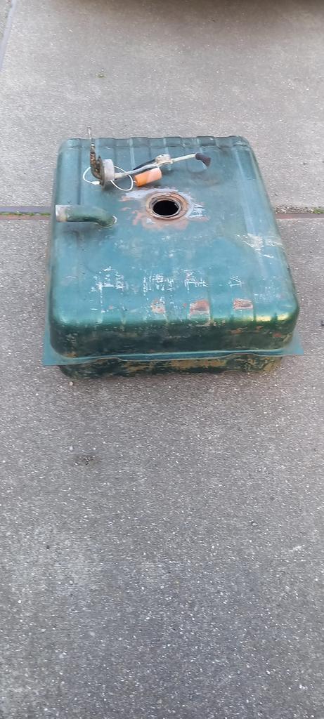 Chevrolet suburban brandstoftank, Ophalen of Verzenden, Chevrolet